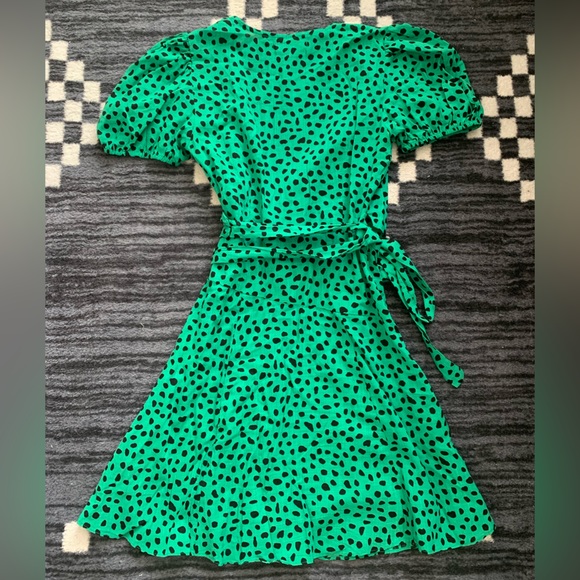 Urban Outfitters Green Jocelyn Printed Wrap Dress - Picture 5 of 5